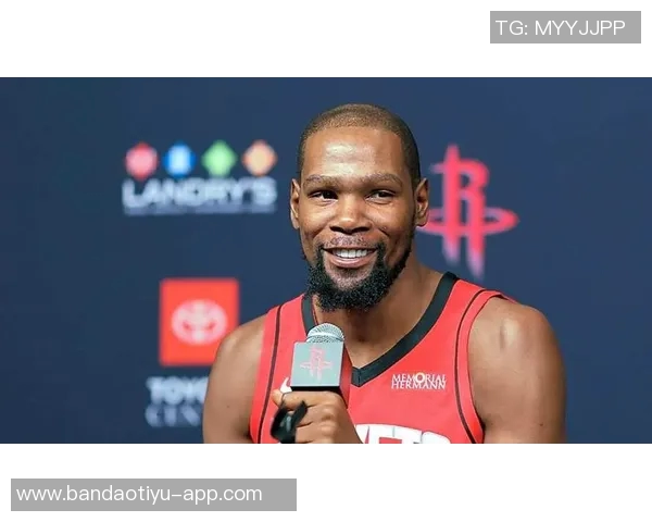 杜兰特遭遇包夹分球失误火箭评论宁愿他单打也不想看这样的传球