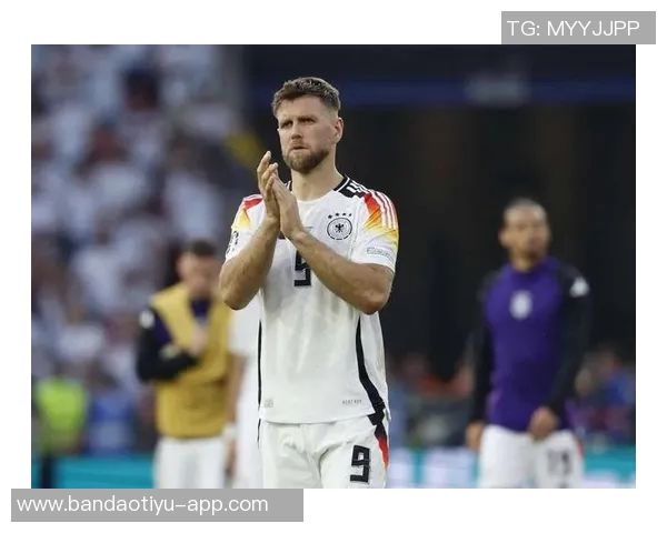 米兰冬窗计划引援后卫签回弟媳或仅为设想而非现实选择