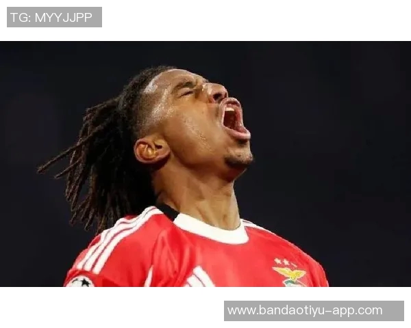 奥特执教首胜喜悦洋溢队员们泼水庆祝难掩激动心情