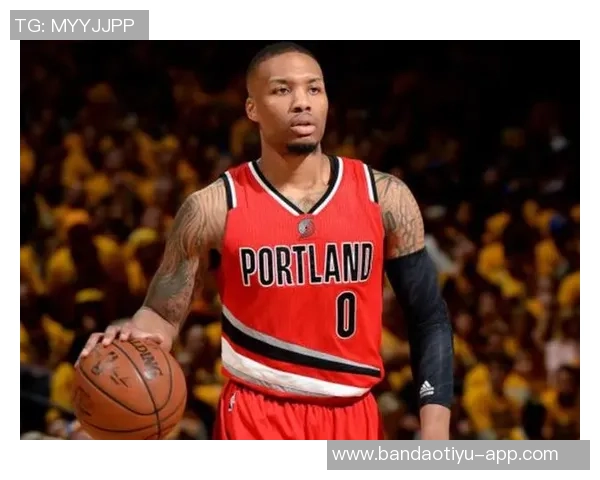 库里再创纪录生涯第151场至少7三分利拉德52分紧随其后克莱50分位列第三 库里再创纪录生涯第151场至少7三分利拉德52分紧随其后克莱50分位列第三