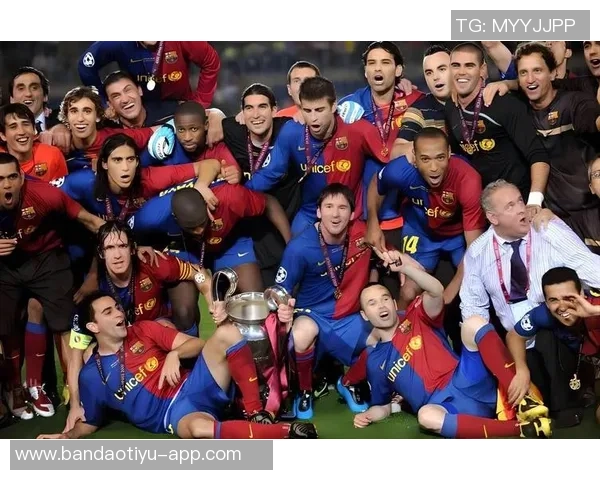 2009巴萨2020拜仁与2025巴黎三队六冠对比谁才是足球史上最强球队 2009巴萨2020拜仁与2025巴黎三队六冠对比谁才是足球史上最强球队